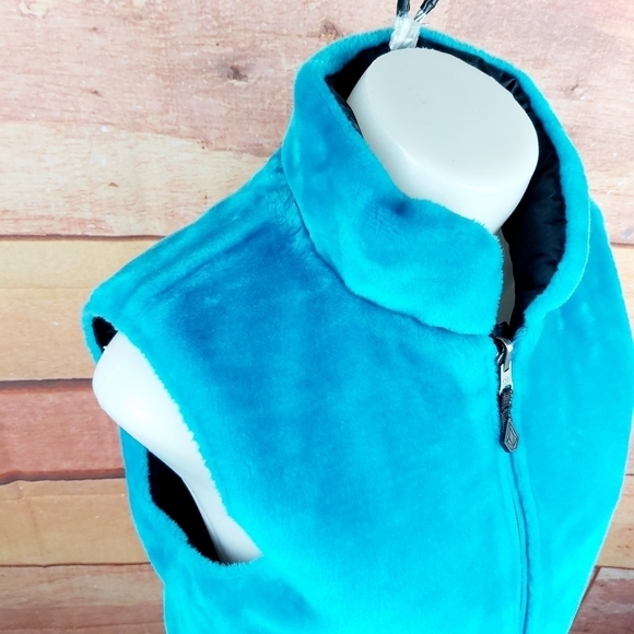 VOLCOM Snow reversible down puffer furby vest - Picture 7 of 9